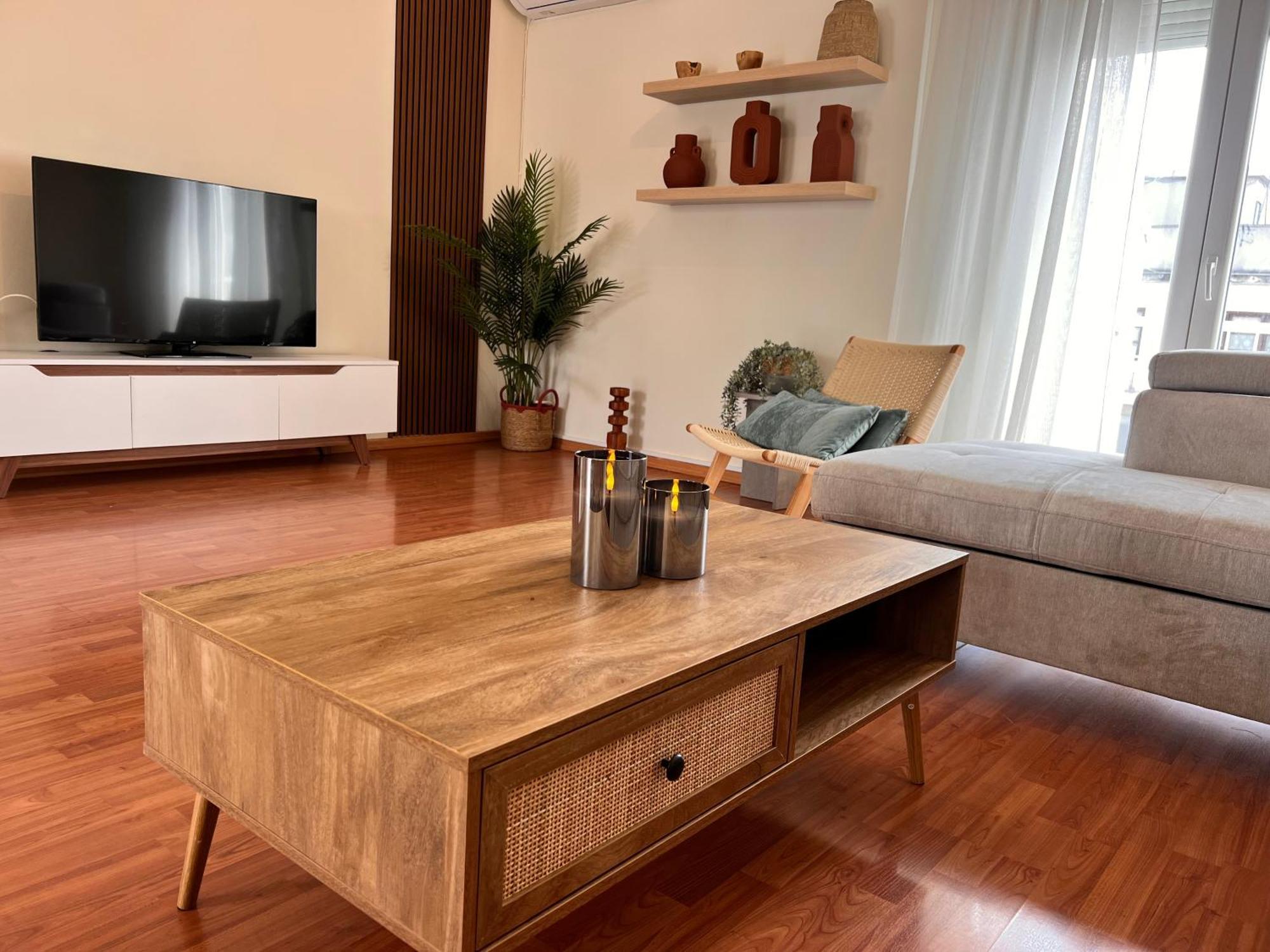 Meraki Luxury City Center Apartment เทสซาโลนิกิ ภายนอก รูปภาพ