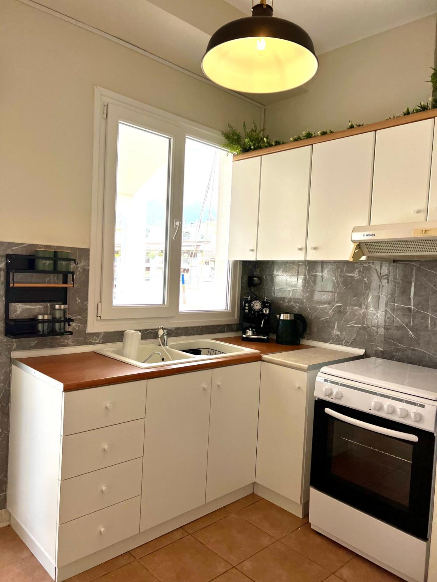 Meraki Luxury City Center Apartment เทสซาโลนิกิ ภายนอก รูปภาพ