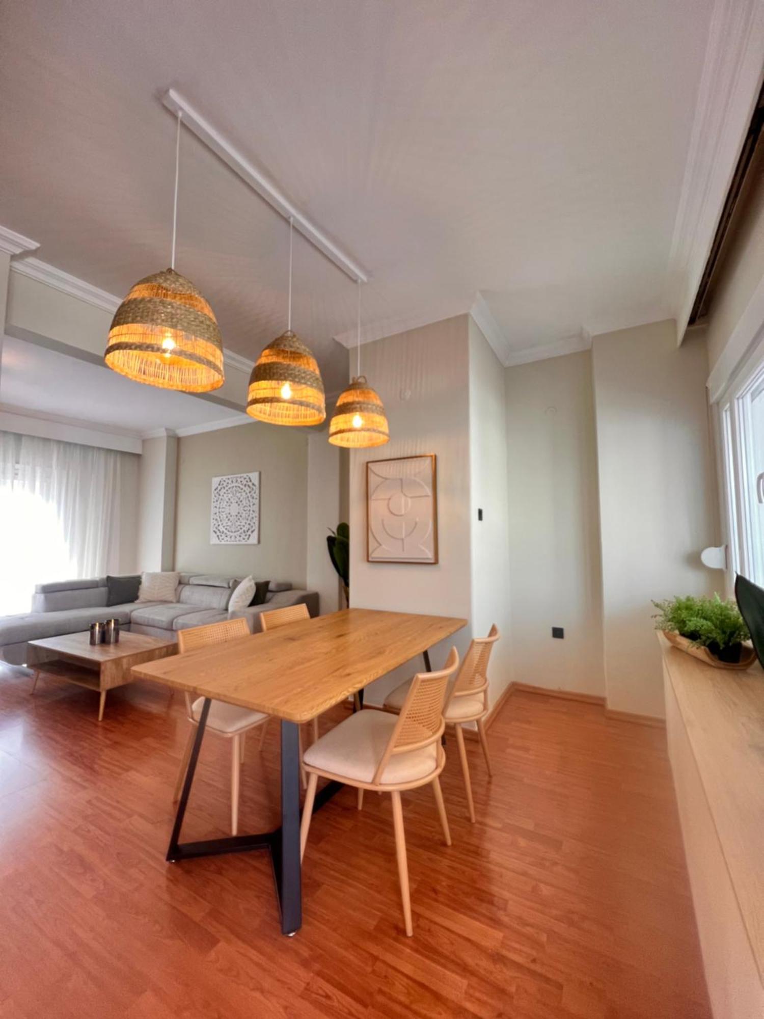 Meraki Luxury City Center Apartment เทสซาโลนิกิ ภายนอก รูปภาพ