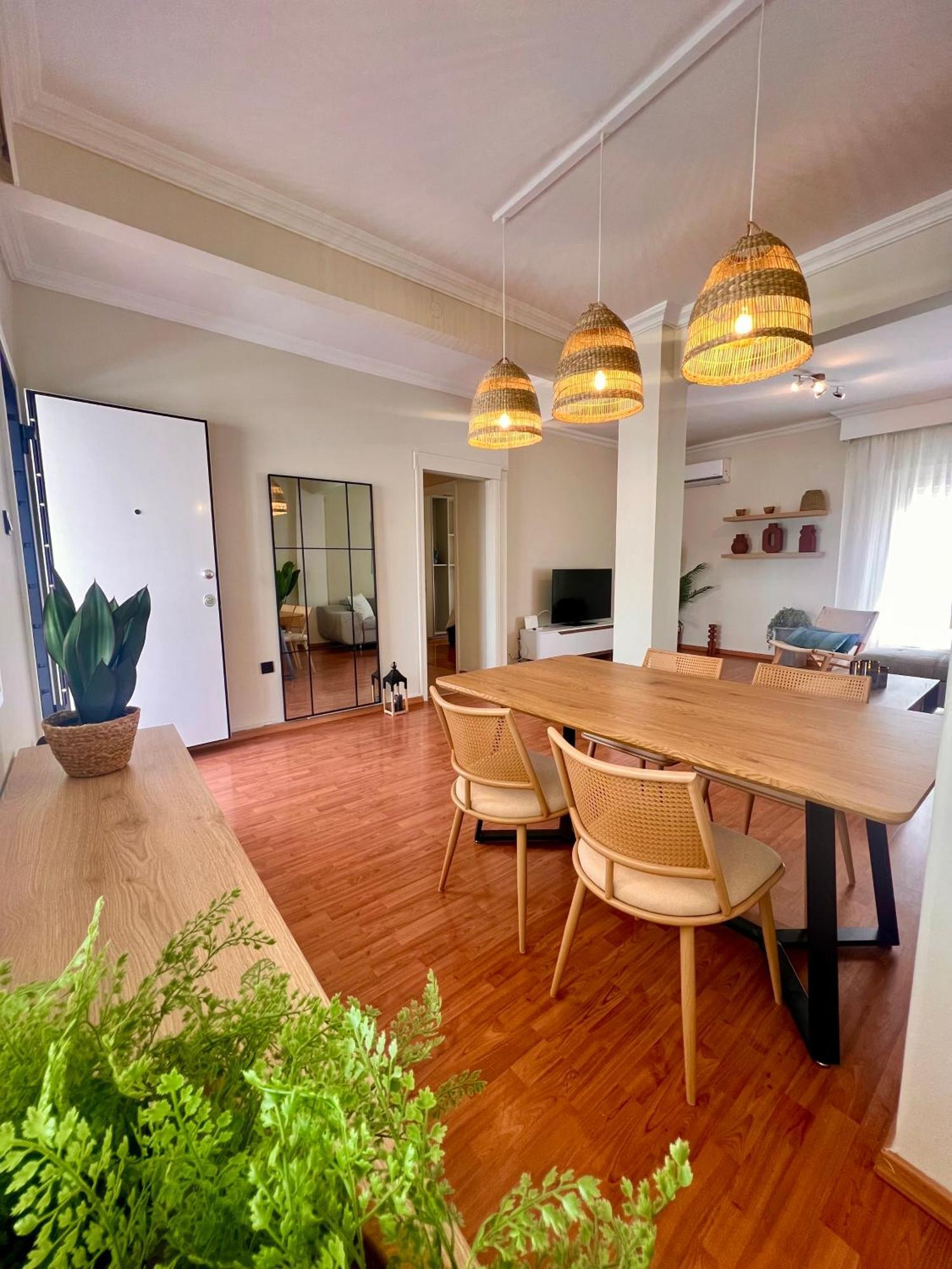 Meraki Luxury City Center Apartment เทสซาโลนิกิ ภายนอก รูปภาพ
